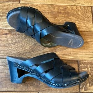 Dansko Tory Sandals Black Woven Leather Slides Size 37